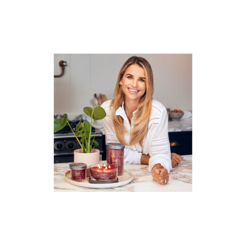 Candele profumate Candela a 2 stoppini Black Cherry Yankee Candle 567g